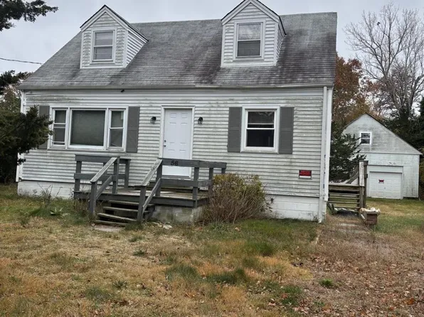 56 Inlet Road W, Hampton Bays, NY 11946