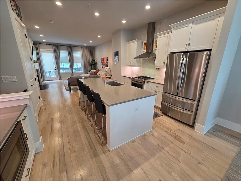 318 Gibson St SE — Photo 10