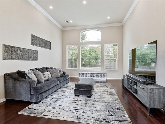3rd image of 15412 Belfin Dr