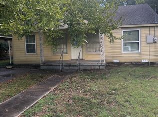 1016 N Howeth St, Gainesville, TX 76240