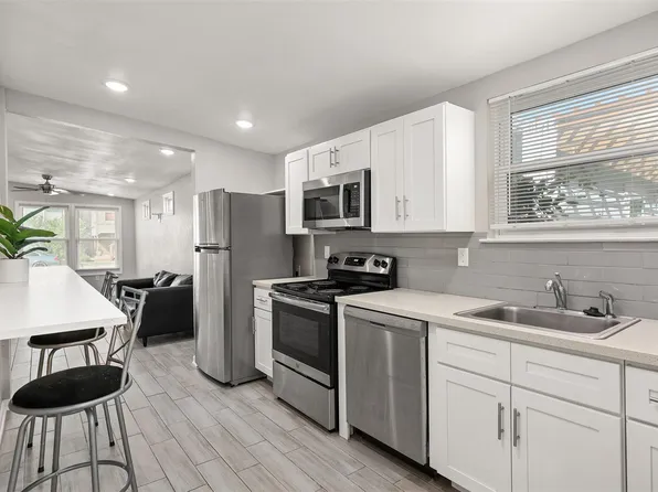 1028 Avenue K #3, Galveston, TX 77550