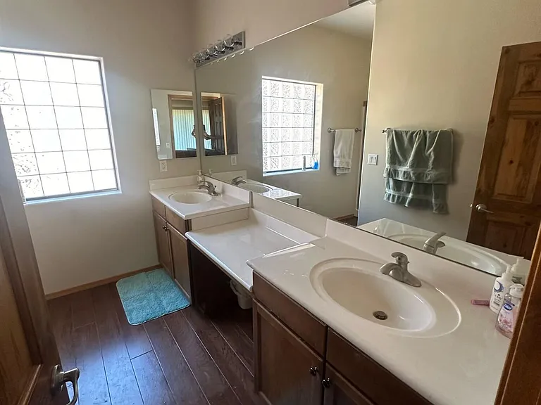 805 N Grapevine Cir — Photo 10