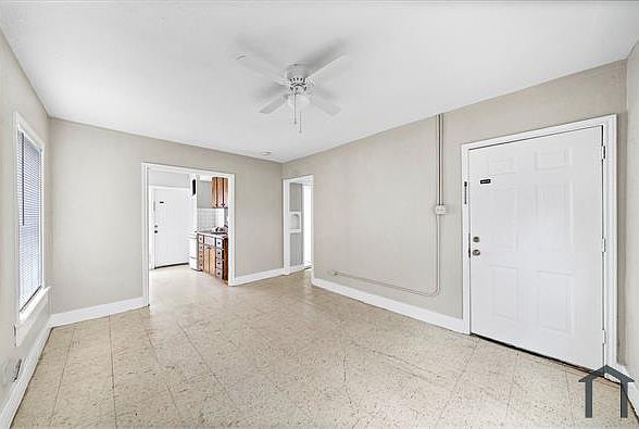 1st image of 802 3rd Ave N #36