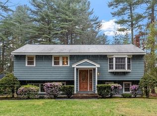 130 Rounsevell Rd, Tewksbury, MA 01876