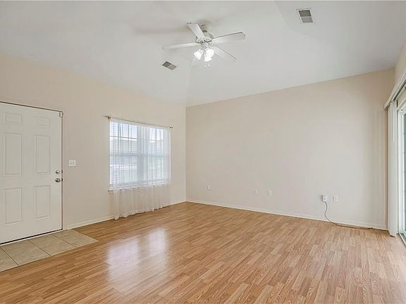 4th image of 2118 N 114th Ter