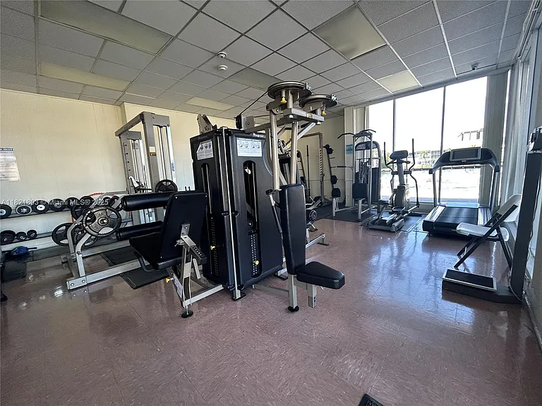 1825 S Ocean Dr #100 — Photo 6