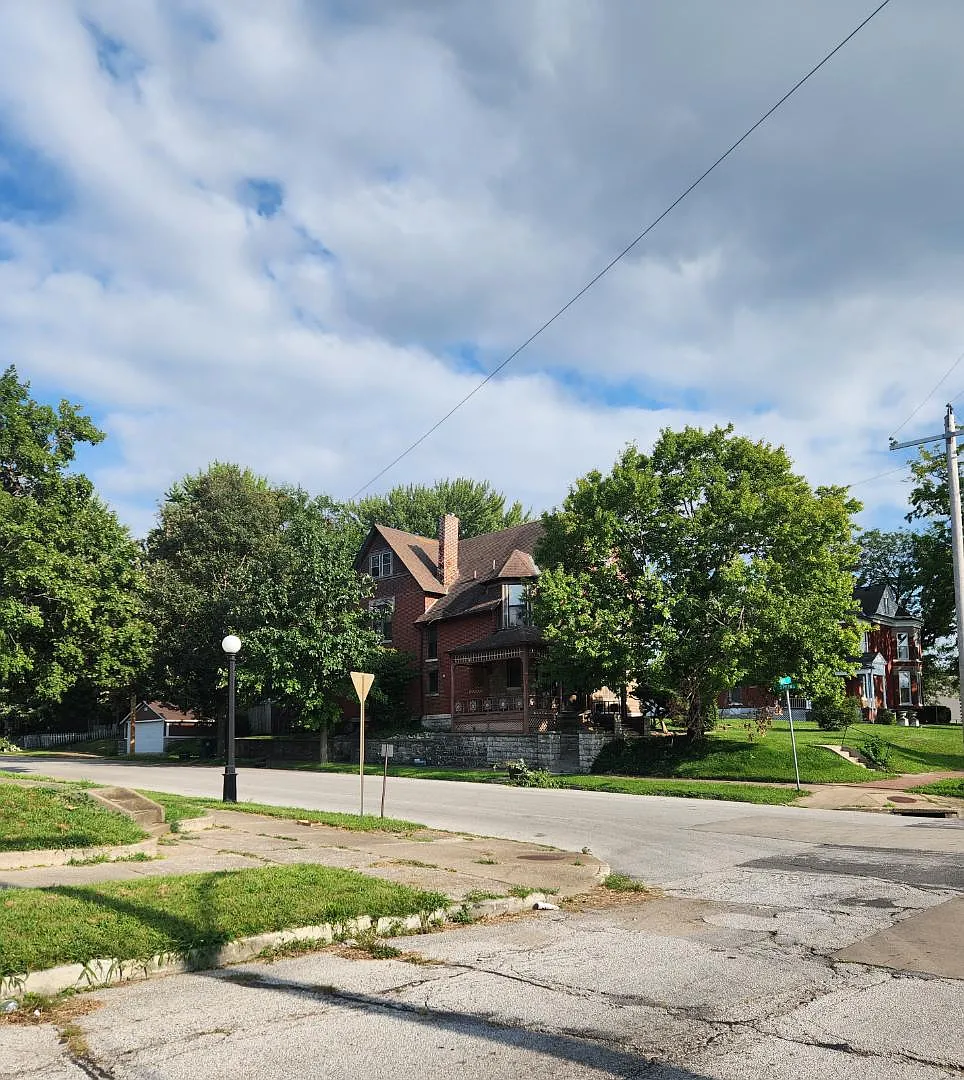 Property Photo - 438 N 6th St #A