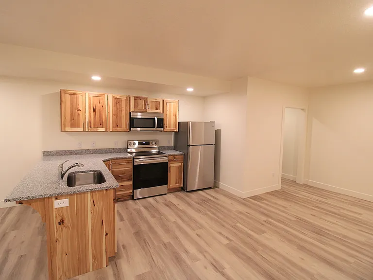 1519 N 200 E #BASEMENT — Photo 2