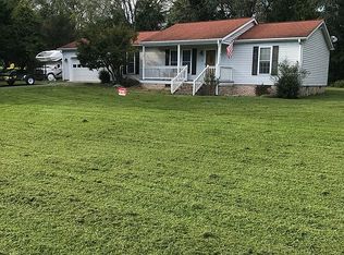 2 Countryside Dr, Hendersonville, NC 28792