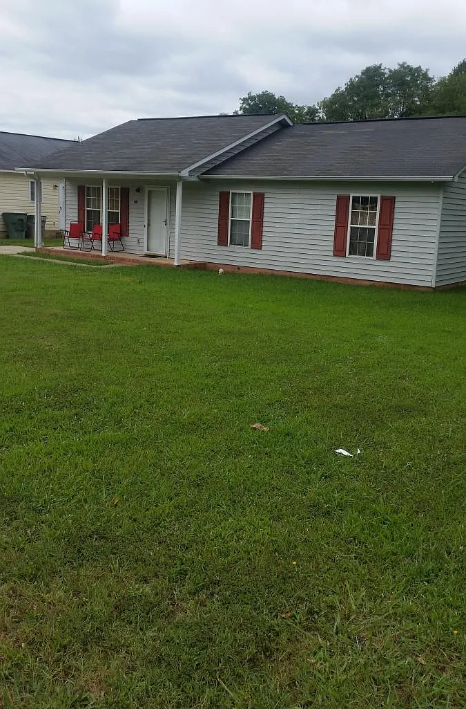 3 bed, 1.5 bath, 1092 sqft, $1,475 — Photo 4