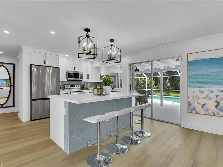 740 Park Shore Dr — Photo 7