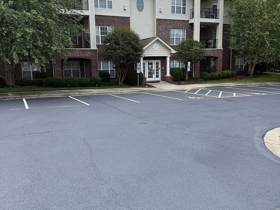 200 Lennox Dr #1A