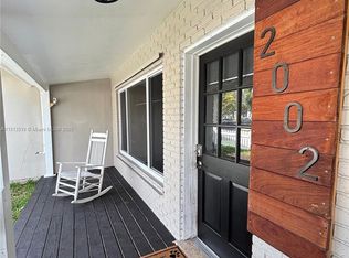 2002 NE 43rd St, Fort Lauderdale, FL 33308
