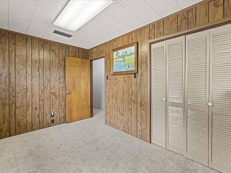 130 Elm St — Photo 11