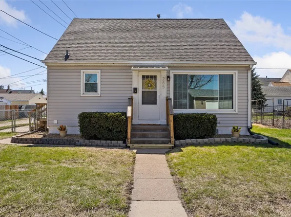 285 19th Ave SW, Cedar Rapids, IA 52404