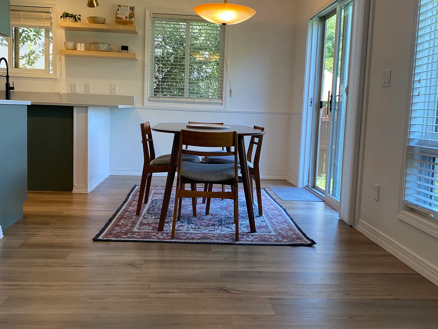 3 bed, 2.5 bath, 1310 sqft, $4,550 — Photo 4