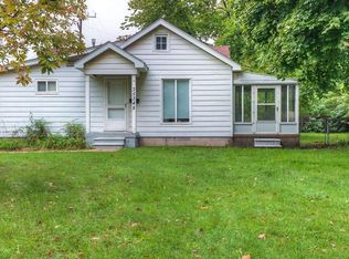 35348 Sheffield St, Westland, MI 48186