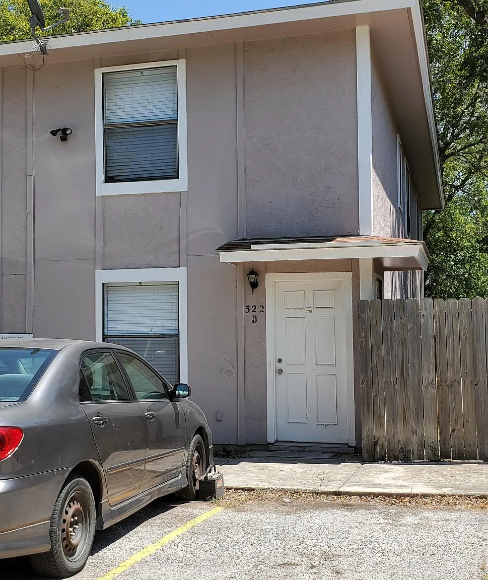 322 W Byrd Blvd — Photo 1