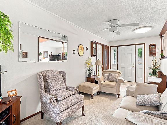 3rd image of 112 N Minerva St
