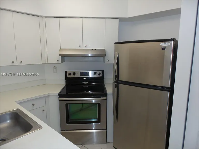8255 SW 152nd Ave #307 — Photo 2