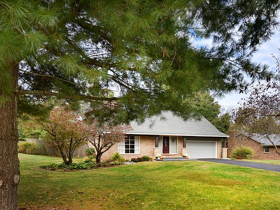 2nd image of 3481 Lannette Ln