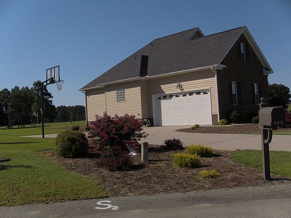 Side view and lanscaping