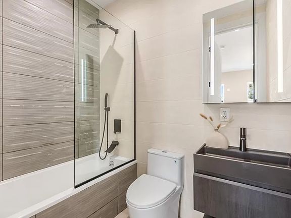 4th image of 1421 Hancock St #4A