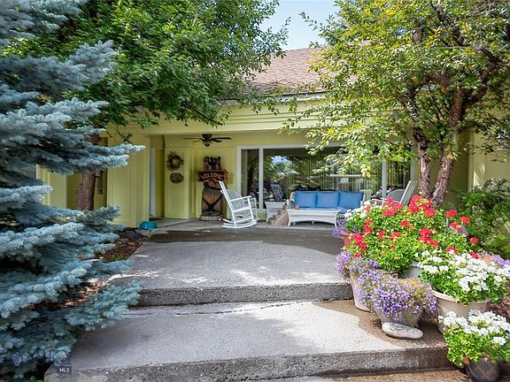 2nd image of 708 Loch Leven Dr