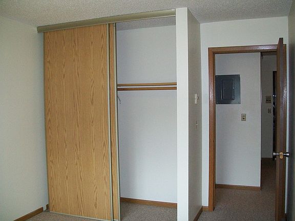 4th image of 100 1st Ave NE #7