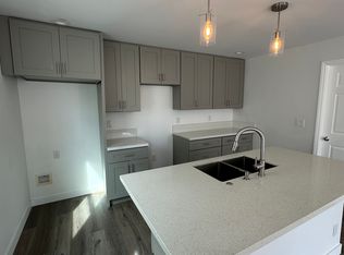 613 W 83rd St #3, Los Angeles, CA 90044