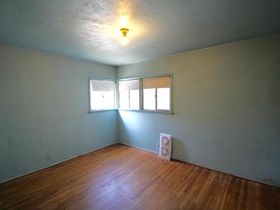 5th image of 336 N Alta Vista Ave