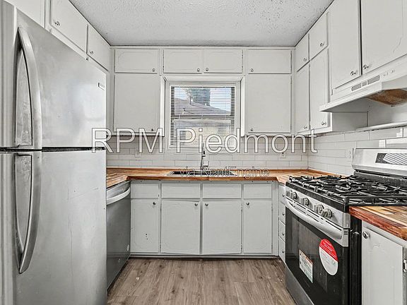 3rd image of 1159 Summer Brook Rd