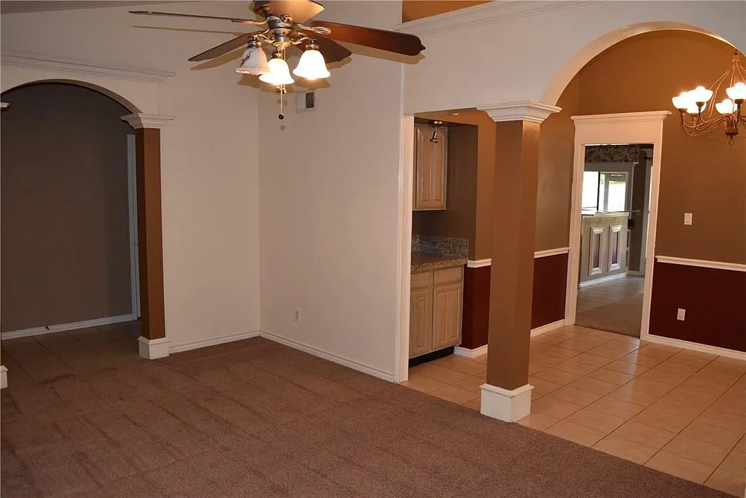 4 bed, 1805 sqft, $2,475 — Photo 4