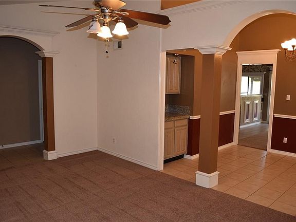 4th image of 512 Rosewood Ln