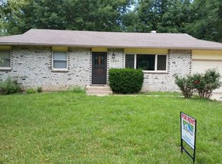 1201 Frontier Ln, Manhattan, KS 66503