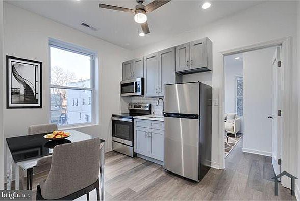 1st image of 4216 Westminster Ave #3