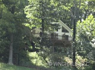 202 Smokey Hill Dr, Waynesville, NC 28786