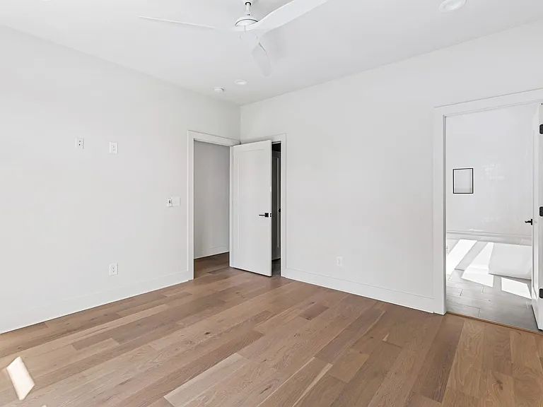 2305 Eastland Ave #A — Photo 32