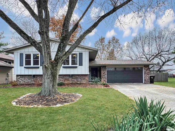 5118 W Greenridge Ct, Peoria, IL 61615