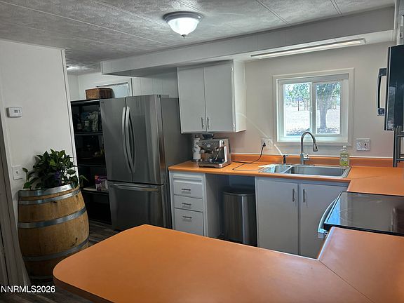 5th image of 4950 Pueblo Dr