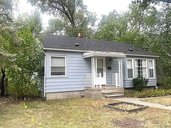 2nd image of 23411 Manistee St