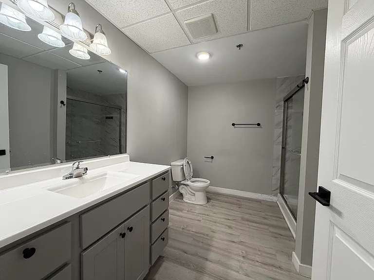 138 Fulton St E #3 — Photo 8