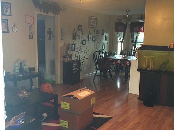 5th image of 1567 Mary Beth Ln