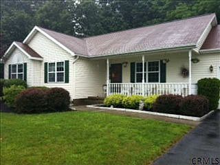 1st image of 15 Berry Dr