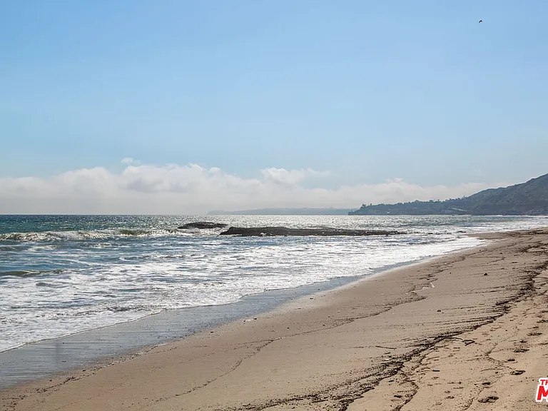 25212 Malibu Rd — Photo 5