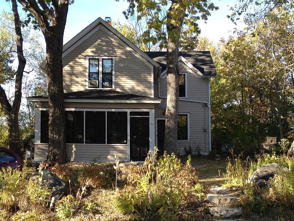 1882 Victorian farmhouse