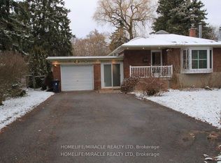 246 Island Rd, Toronto, ON M1C 2R2