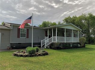 10580 McKinstry Rd, Delevan, NY 14042