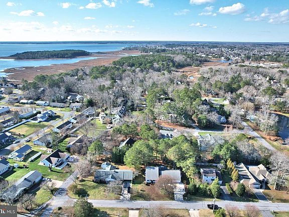 4th image of 27 Manor Dr