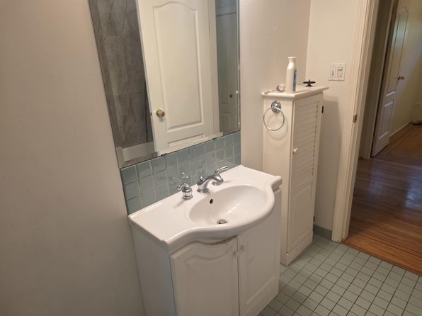 5 bedroom rental in Vancouver — photo 14